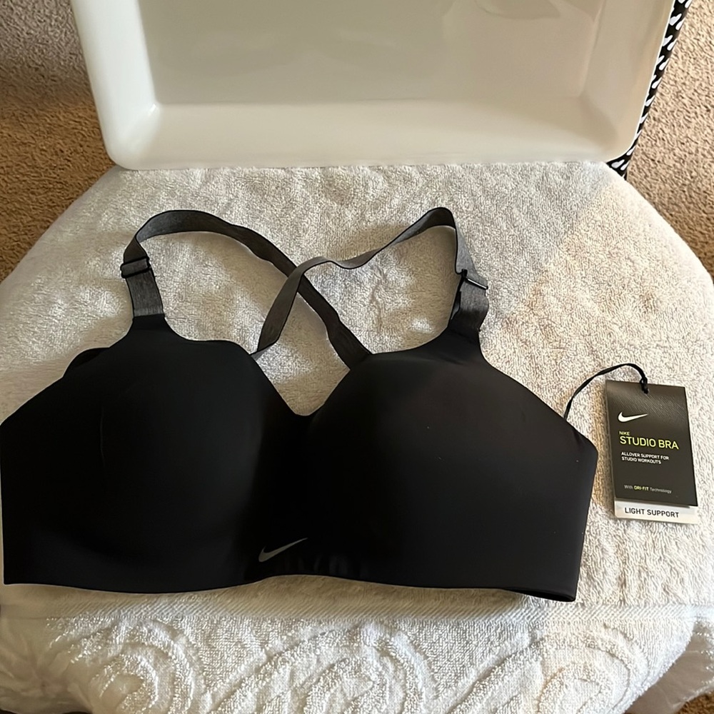 Nike studio bra size L